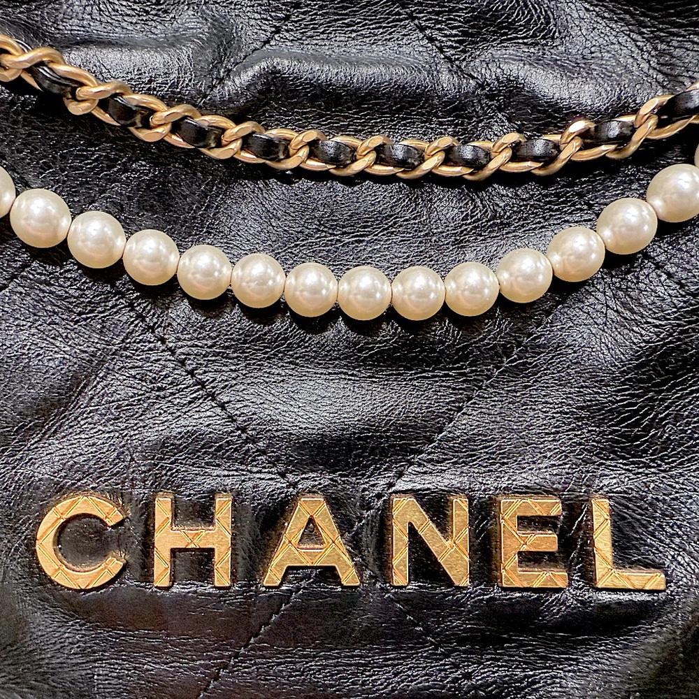 23S Shiny Black Calfskin Quilted Mini Chanel 22 Pearl Bag Aged Gold Hardware - Picture 6 of 7